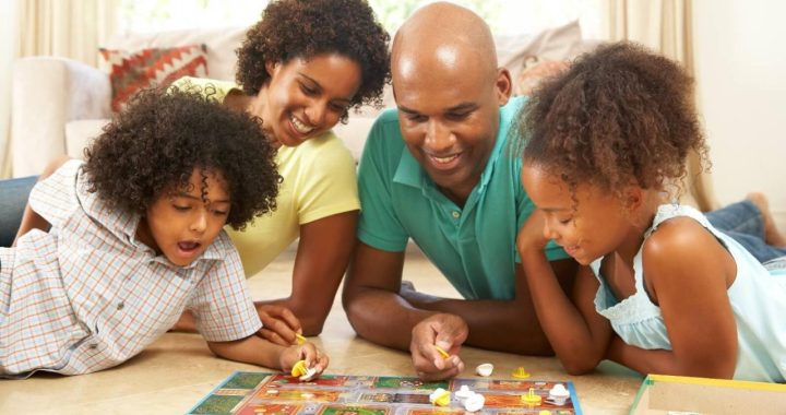 Bringing Back Family Game Night | Parenting… | PBS KIDS for Parents